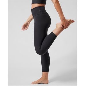Athleta Elation Capri (Mid-rise)